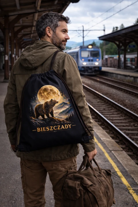 workoplecak bieszczady niedźwiedź03.png