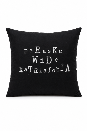 poduszka-loftowa-paraskewidekatriafobia-prezent-dla-mężczyzny.png