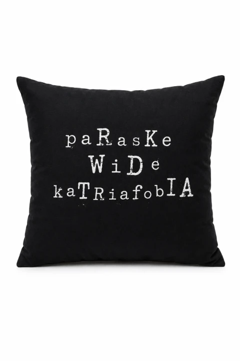 poduszka-loftowa-paraskewidekatriafobia-prezent-dla-mężczyzny.png