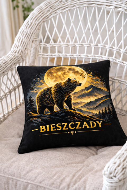 poduszka bieszczady niedźwiedź03.png